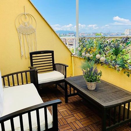 Stylish Magenta Apartment - Terrace & Free Parking Sofia Exterior foto