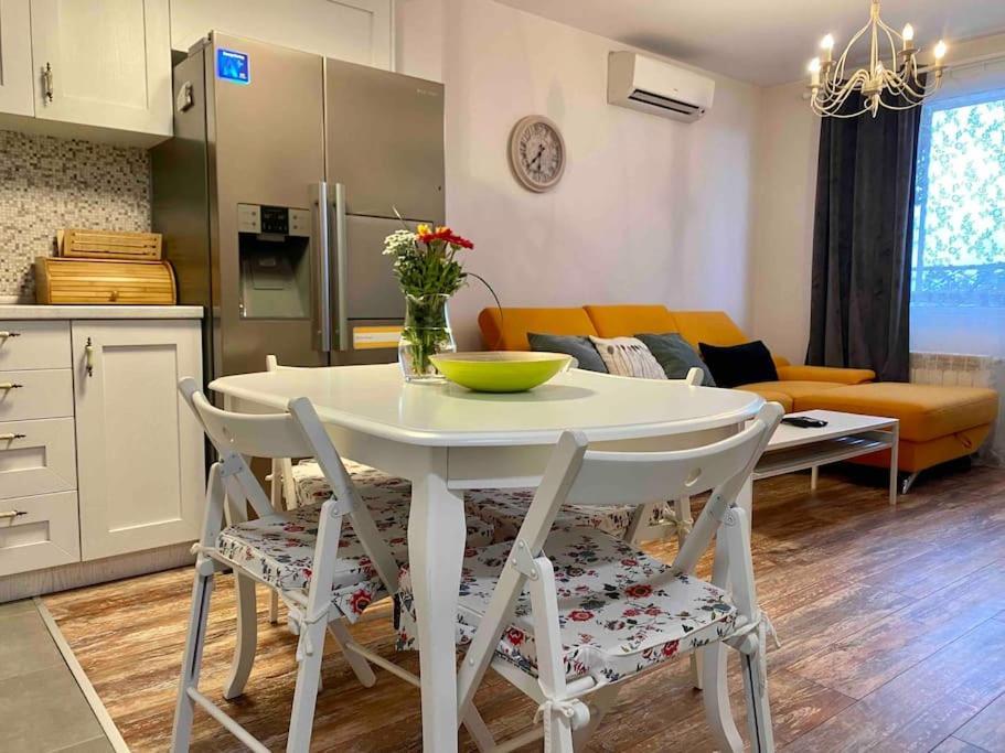 Stylish Magenta Apartment - Terrace & Free Parking Sofia Exterior foto